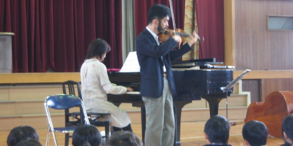 ヴァイオリン教室 001.jpg